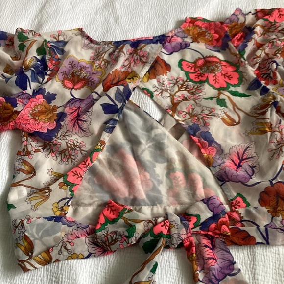 Express Red and Pink Ruffled Tie Front Blouse - Picture 4 of 4